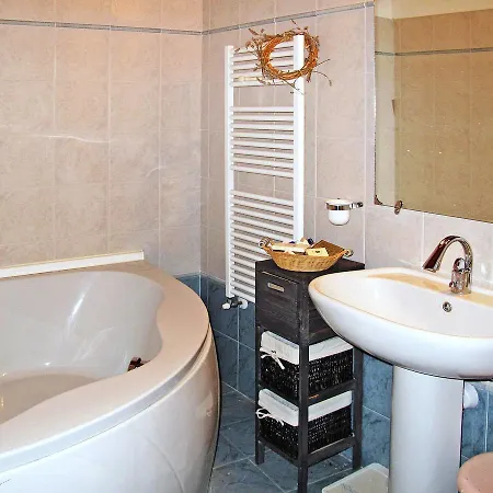 Nyaraló Casa Glicine 200s *